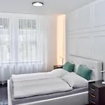 Boutique Owned By Emperor Peter The Great With 2 Balconies & Jacuzzi Lejlighed *