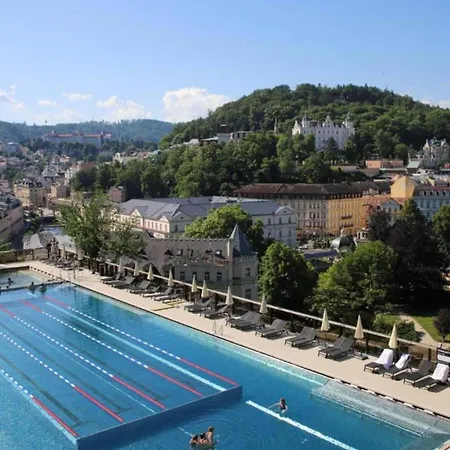Boutique Owned By Emperor Peter The Great With 2 Balconies & Jacuzzi Karlovy Vary