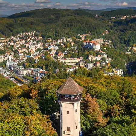 Boutique Owned By Emperor Peter The Great With 2 Balconies & Jacuzzi Appartamento Karlovy Vary