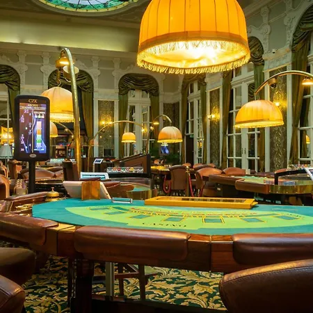 Apartment Boutique Owned By Emperor Peter The Great With 2 Balconies & Jacuzzi