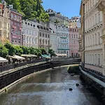 Boutique Owned By Emperor Peter The Great With 2 Balconies & Jacuzzi Karlovy Vary