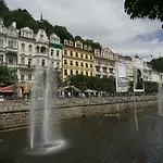 Boutique Owned By Emperor Peter The Great With 2 Balconies & Jacuzzi *