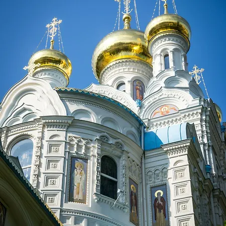 Boutique Owned By Emperor Peter The Great With 2 Balconies & Jacuzzi *