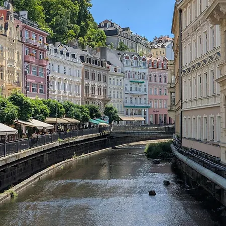Boutique Owned By Emperor Peter The Great With 2 Balconies & Jacuzzi Karlovy Vary