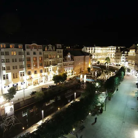 Apartmán Boutique Owned By Emperor Peter The Great With 2 Balconies & Jacuzzi *