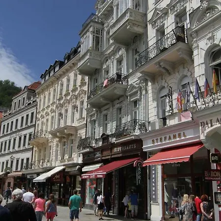 Boutique Owned By Emperor Peter The Great With 2 Balconies & Jacuzzi * Karlsbad