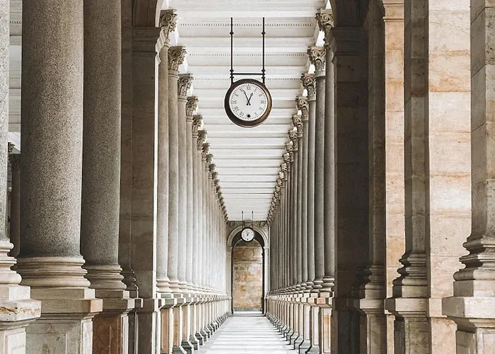 Boutique Owned By Emperor Peter The Great With 2 Balconies & Jacuzzi Apartment *